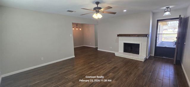 1029 Cottonwood Trail, Benbrook, TX 76126