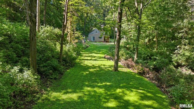 400 WOODROW Drive, East Peoria, IL 61611