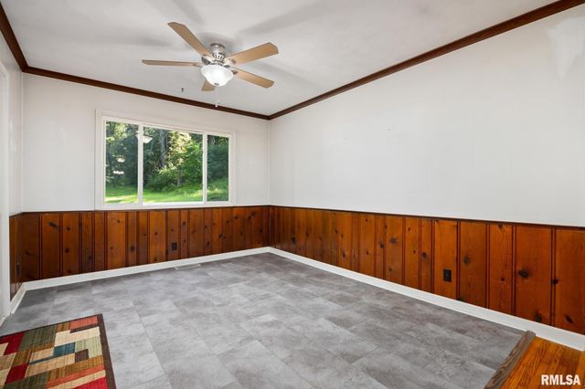 400 WOODROW Drive, East Peoria, IL 61611