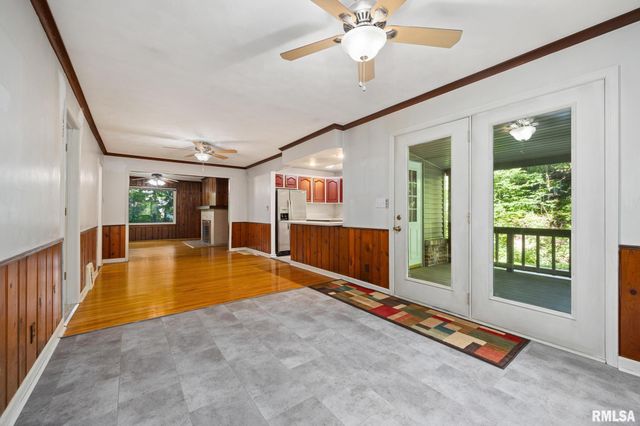 400 WOODROW Drive, East Peoria, IL 61611