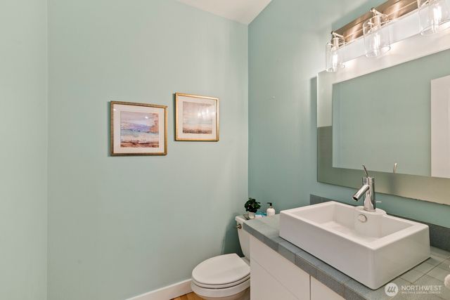 622 9th Avenue S, Kirkland, WA 98033