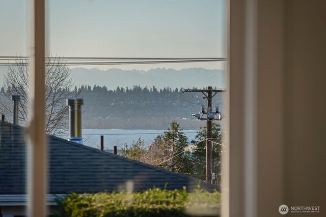 622 9th Avenue S, Kirkland, WA 98033