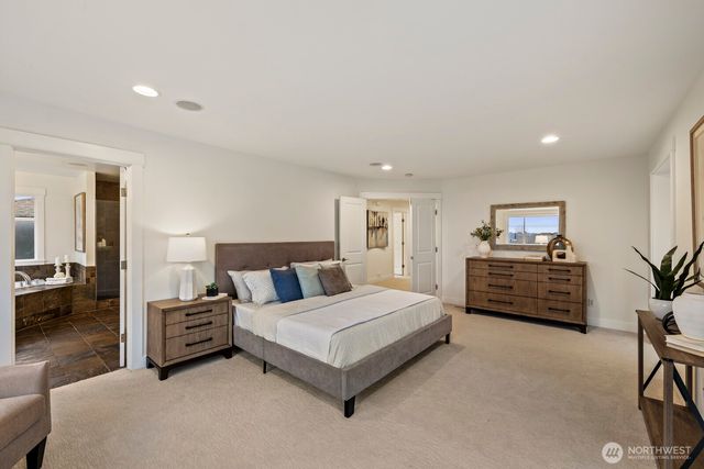 622 9th Avenue S, Kirkland, WA 98033