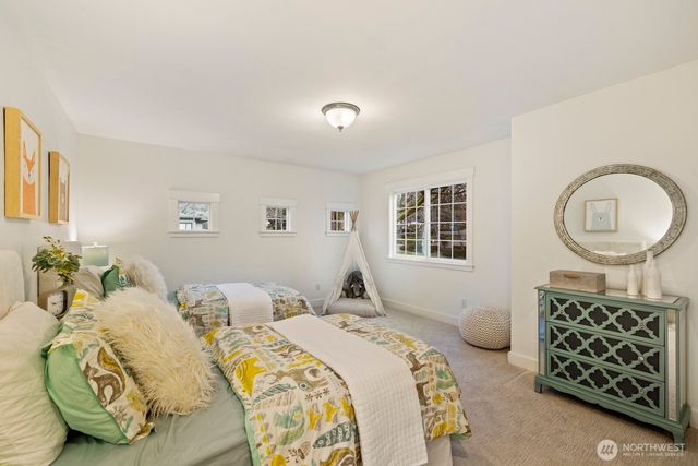 622 9th Avenue S, Kirkland, WA 98033