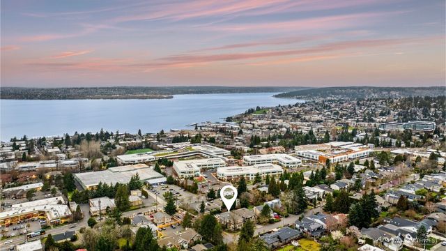 622 9th Avenue S, Kirkland, WA 98033