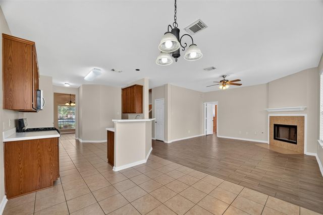 2711 Shallow Falls Court, Pearland, TX 77584