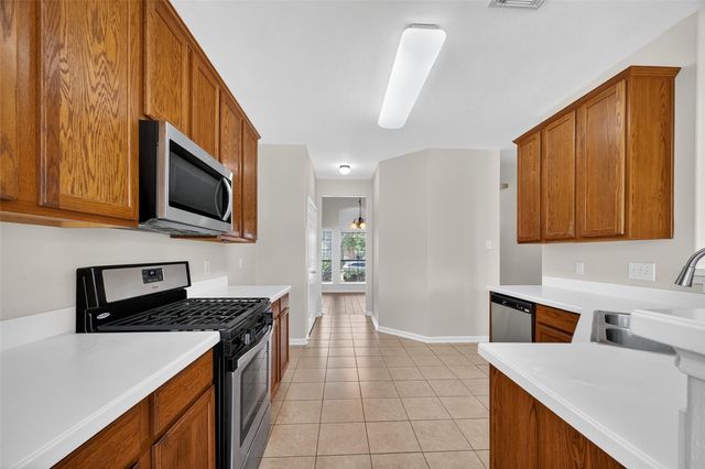 2711 Shallow Falls Court, Pearland, TX 77584