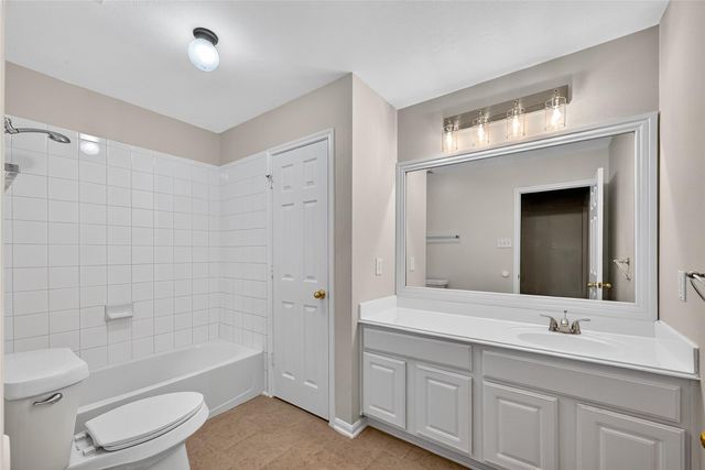 2711 Shallow Falls Court, Pearland, TX 77584