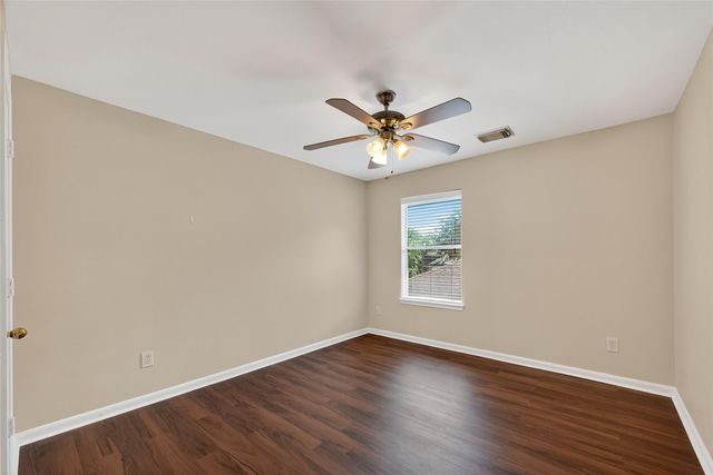 2711 Shallow Falls Court, Pearland, TX 77584