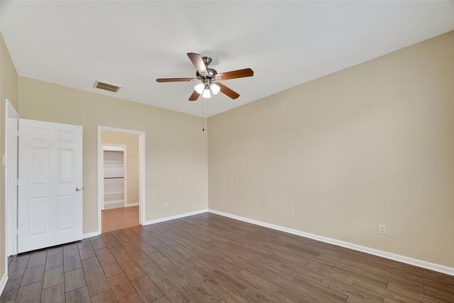 2711 Shallow Falls Court, Pearland, TX 77584