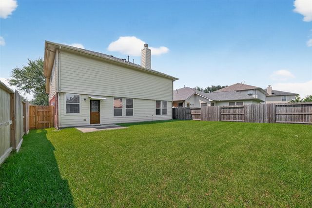 2711 Shallow Falls Court, Pearland, TX 77584