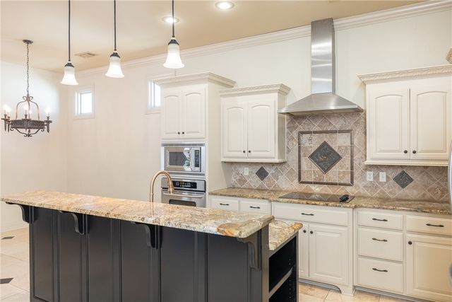 5584 Cordell Drive, Fayetteville, AR 72704