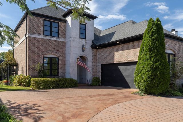 5584 Cordell Drive, Fayetteville, AR 72704