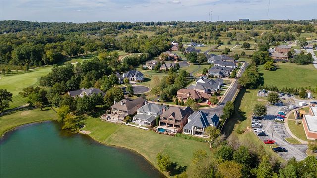 5584 Cordell Drive, Fayetteville, AR 72704