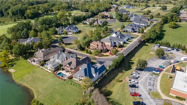 5584 Cordell Drive, Fayetteville, AR 72704