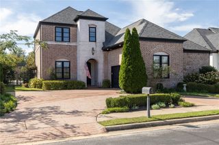 5584 Cordell Drive, Fayetteville, AR 72704