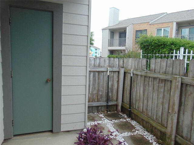 3220 69th Street G1, Galveston, TX 77551