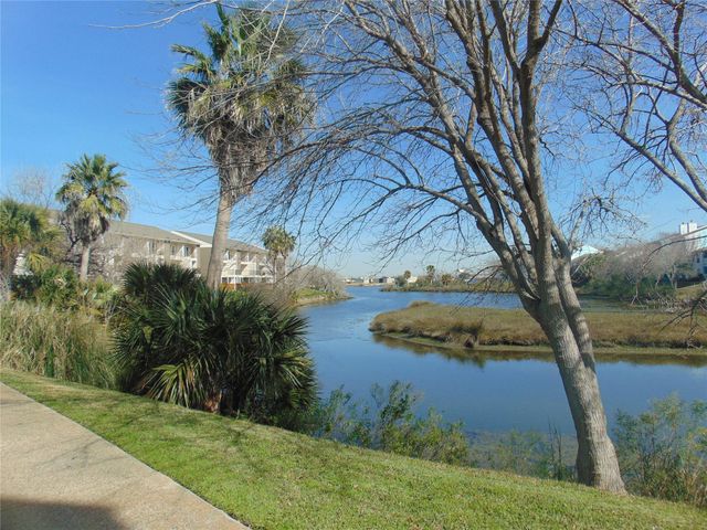 3220 69th Street G1, Galveston, TX 77551