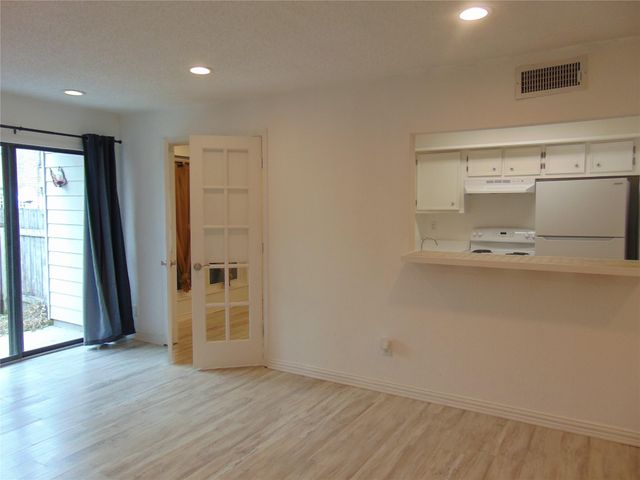 3220 69th Street G1, Galveston, TX 77551