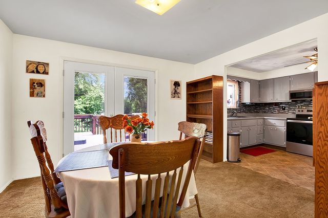 5 Shawnee Dr, Hempfield Twp, PA 15601