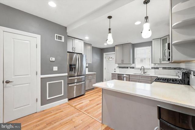 2504 MANTON ST, Philadelphia, PA 19146