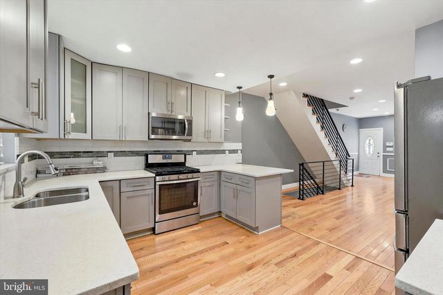 2504 MANTON ST, Philadelphia, PA 19146