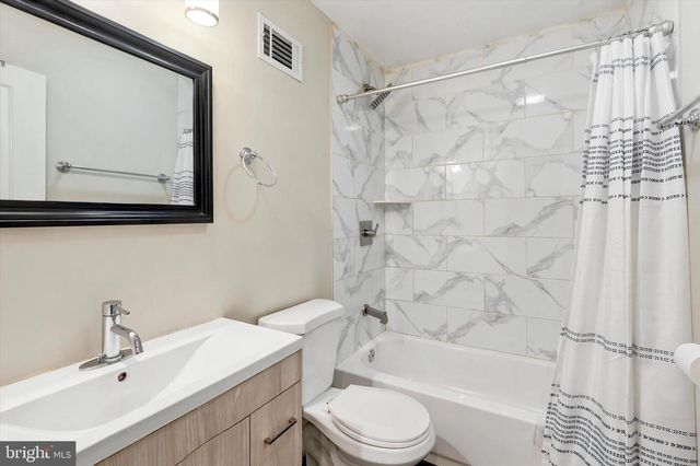 2504 MANTON ST, Philadelphia, PA 19146