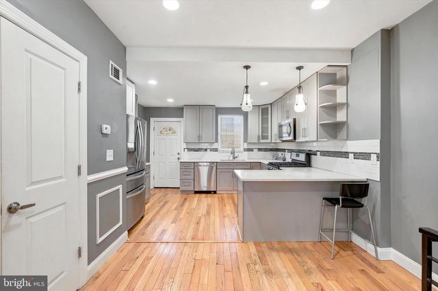 2504 MANTON ST, Philadelphia, PA 19146