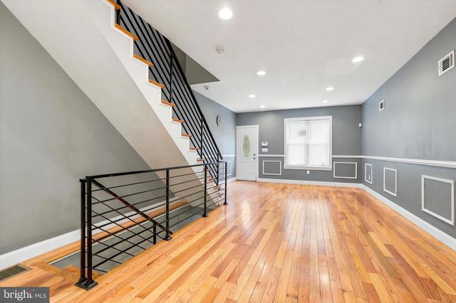 2504 MANTON ST, Philadelphia, PA 19146