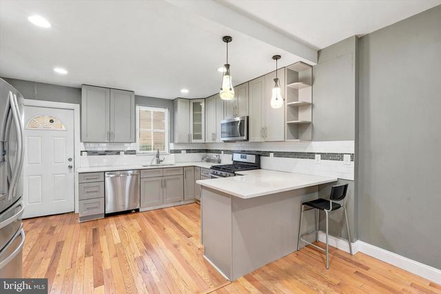 2504 MANTON ST, Philadelphia, PA 19146