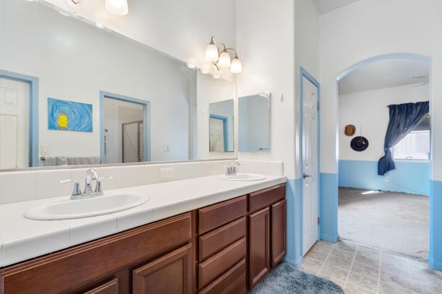 6208 Fire Opal Drive, Bakersfield, CA 93313