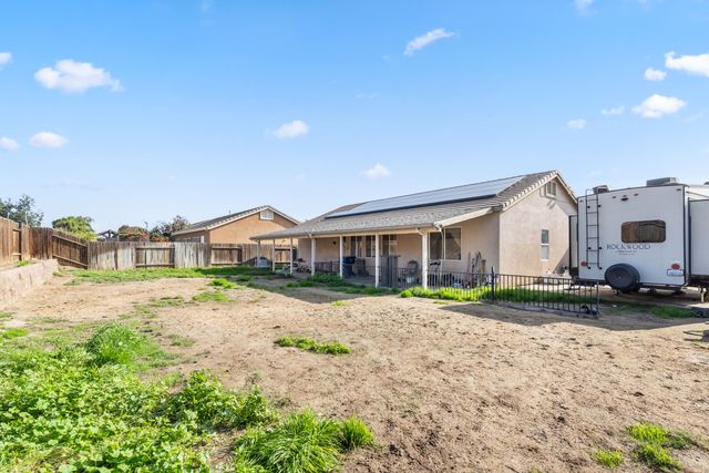 6208 Fire Opal Drive, Bakersfield, CA 93313