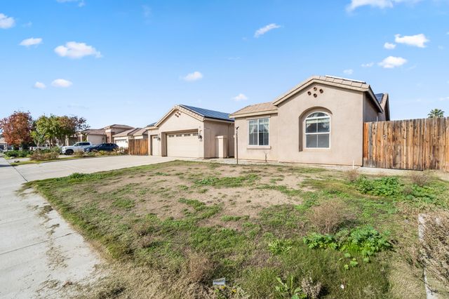 6208 Fire Opal Drive, Bakersfield, CA 93313