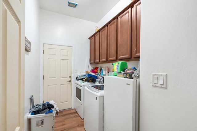 6208 Fire Opal Drive, Bakersfield, CA 93313