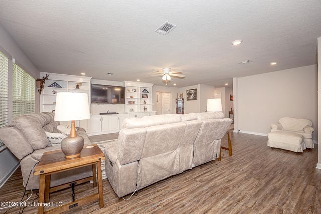 9125 Bellewood Drive, Biloxi, MS 39532