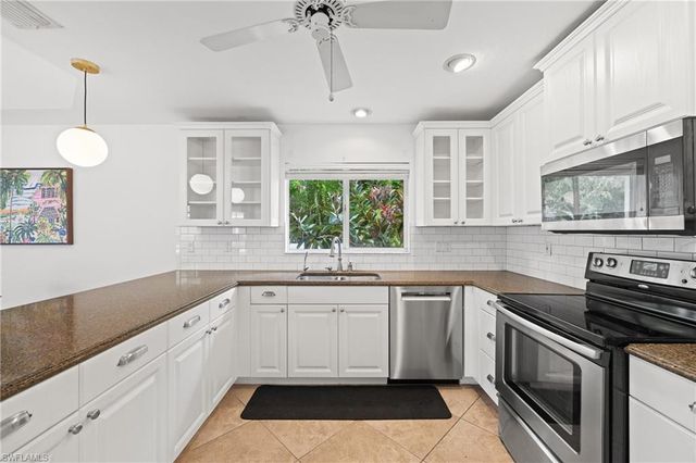6872 Fairview ST, Fort Myers, FL 33966