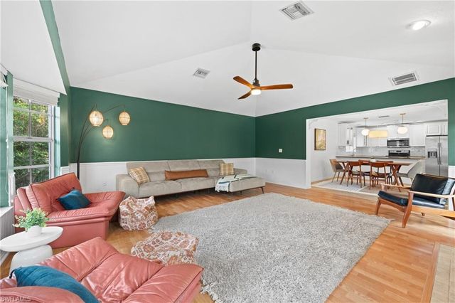 6872 Fairview ST, Fort Myers, FL 33966