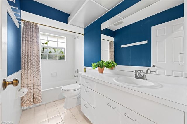 6872 Fairview ST, Fort Myers, FL 33966