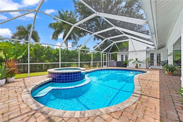 6872 Fairview ST, Fort Myers, FL 33966