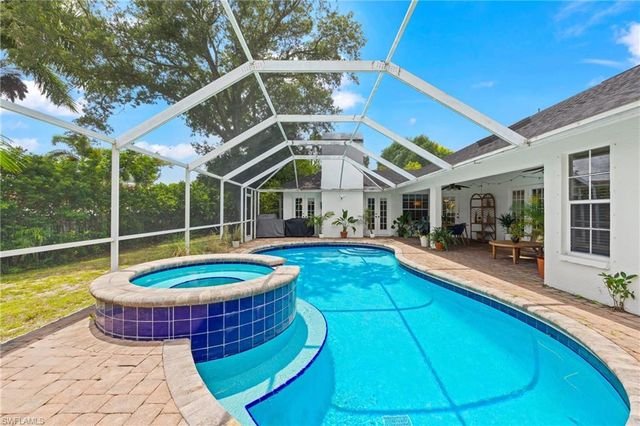 6872 Fairview ST, Fort Myers, FL 33966