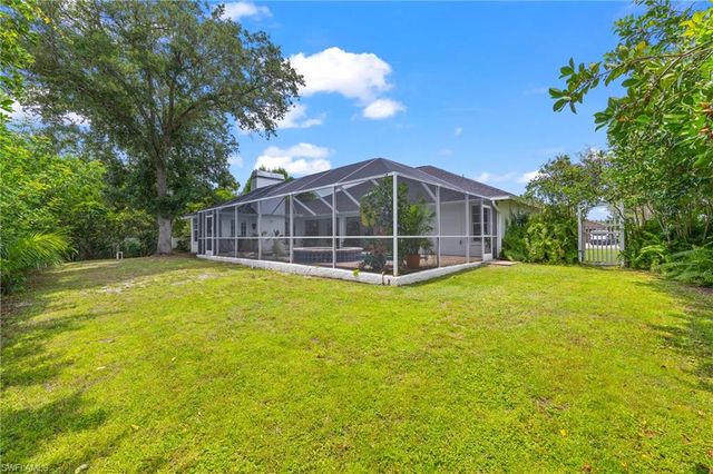 6872 Fairview ST, Fort Myers, FL 33966