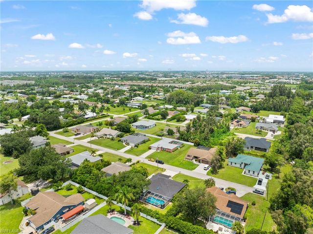 6872 Fairview ST, Fort Myers, FL 33966