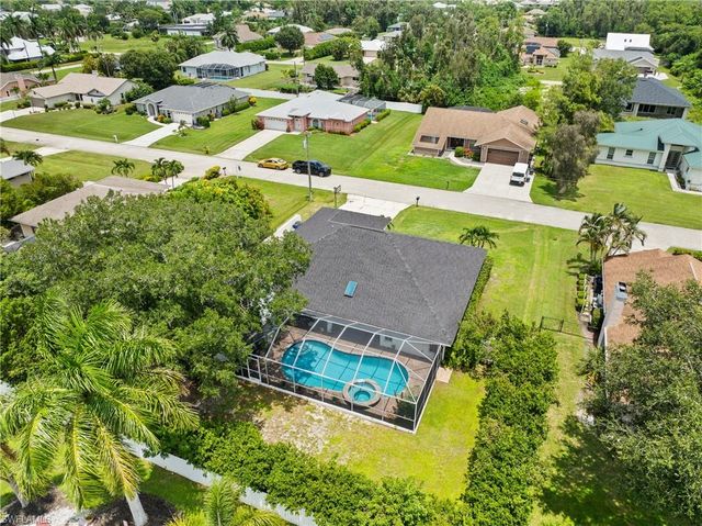 6872 Fairview ST, Fort Myers, FL 33966