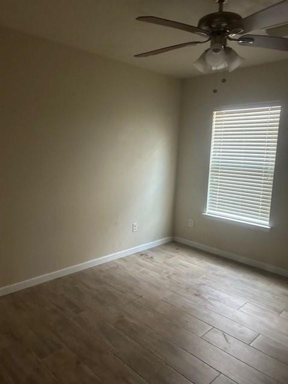 Image 13 of property listing at 17802 Oakridge Canyon Lane, Richmond, TX 77407