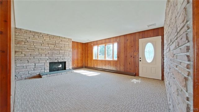 17 Marilyn Drive, Whitestown, NY 13492