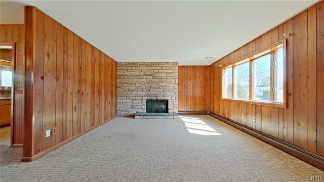 17 Marilyn Drive, Whitestown, NY 13492