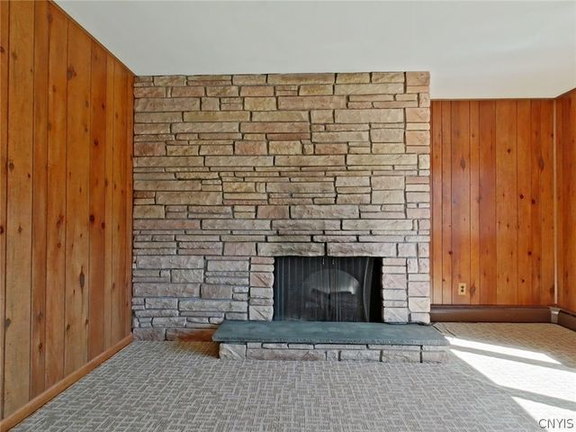 17 Marilyn Drive, Whitestown, NY 13492