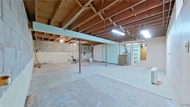 17 Marilyn Drive, Whitestown, NY 13492