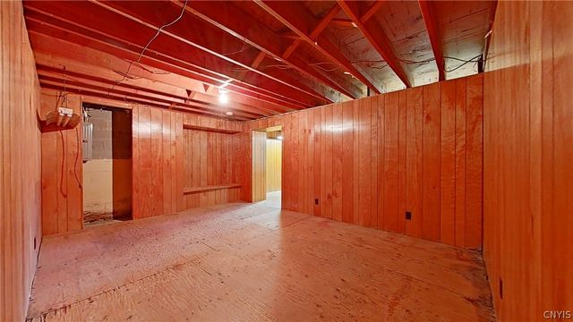 17 Marilyn Drive, Whitestown, NY 13492