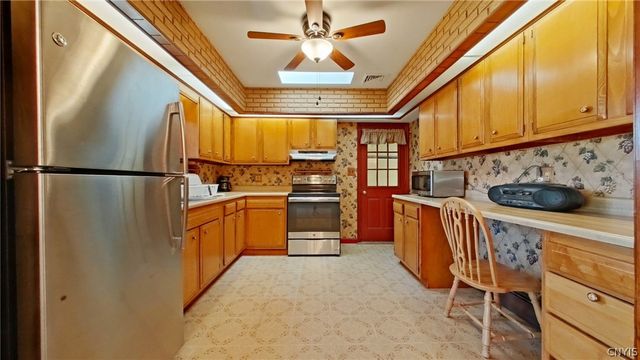 17 Marilyn Drive, Whitestown, NY 13492